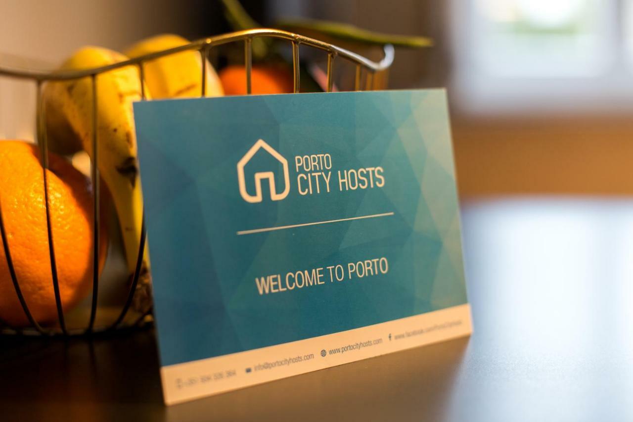 Porto And Clerigos Views By Porto City Hostsアパートメント エクステリア 写真